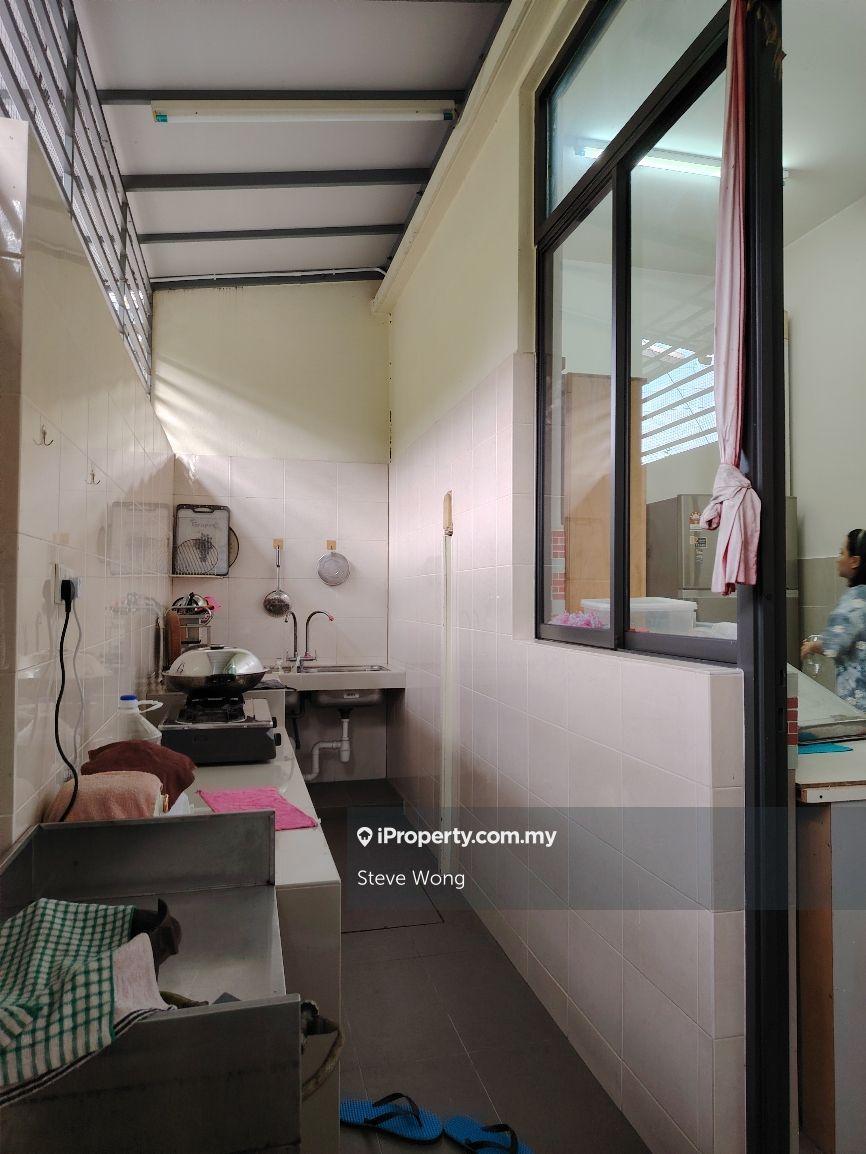 Rumah Berangkai 3 Tingkat untuk Dijual di Eden Jalil, Seri Kembangan oleh Steve Wong - iProperty.com.my