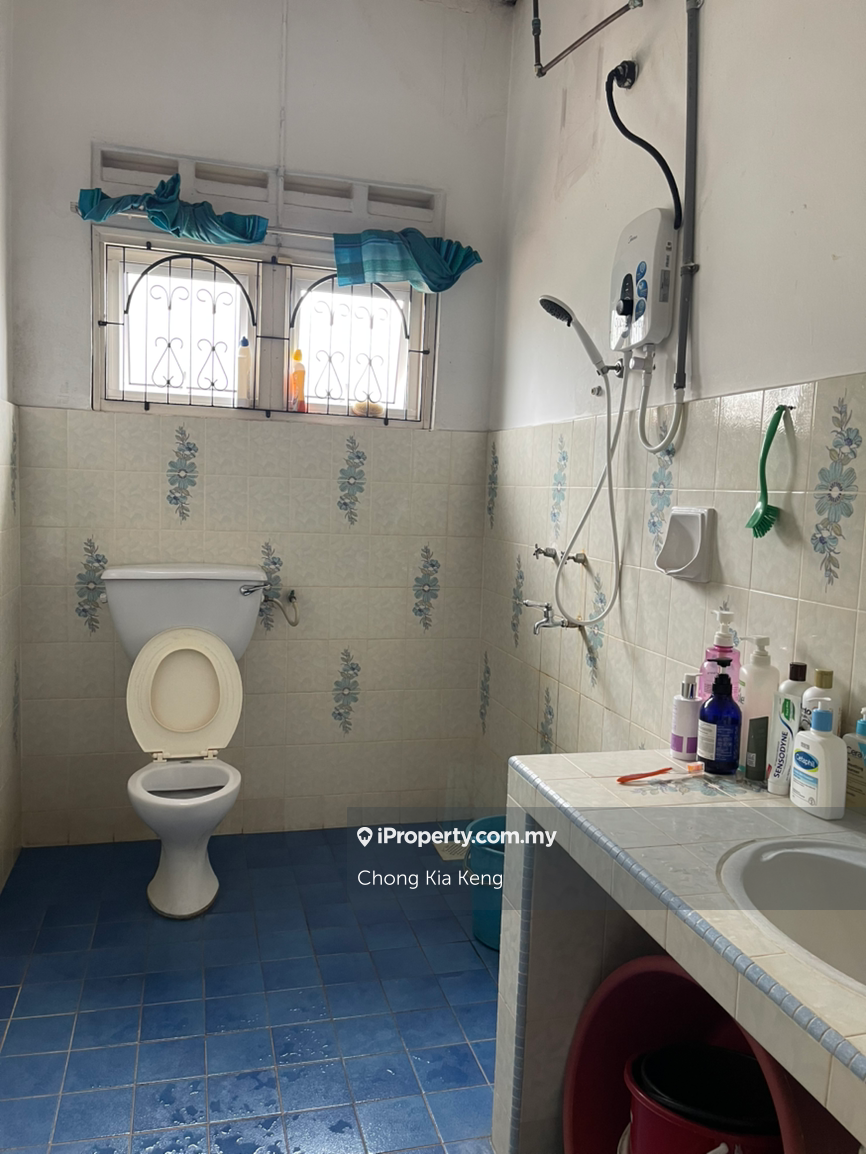 Banglo untuk Dijual di Taman Kolam Air, Johor Bahru oleh Chong Kia Keng - iProperty.com.my