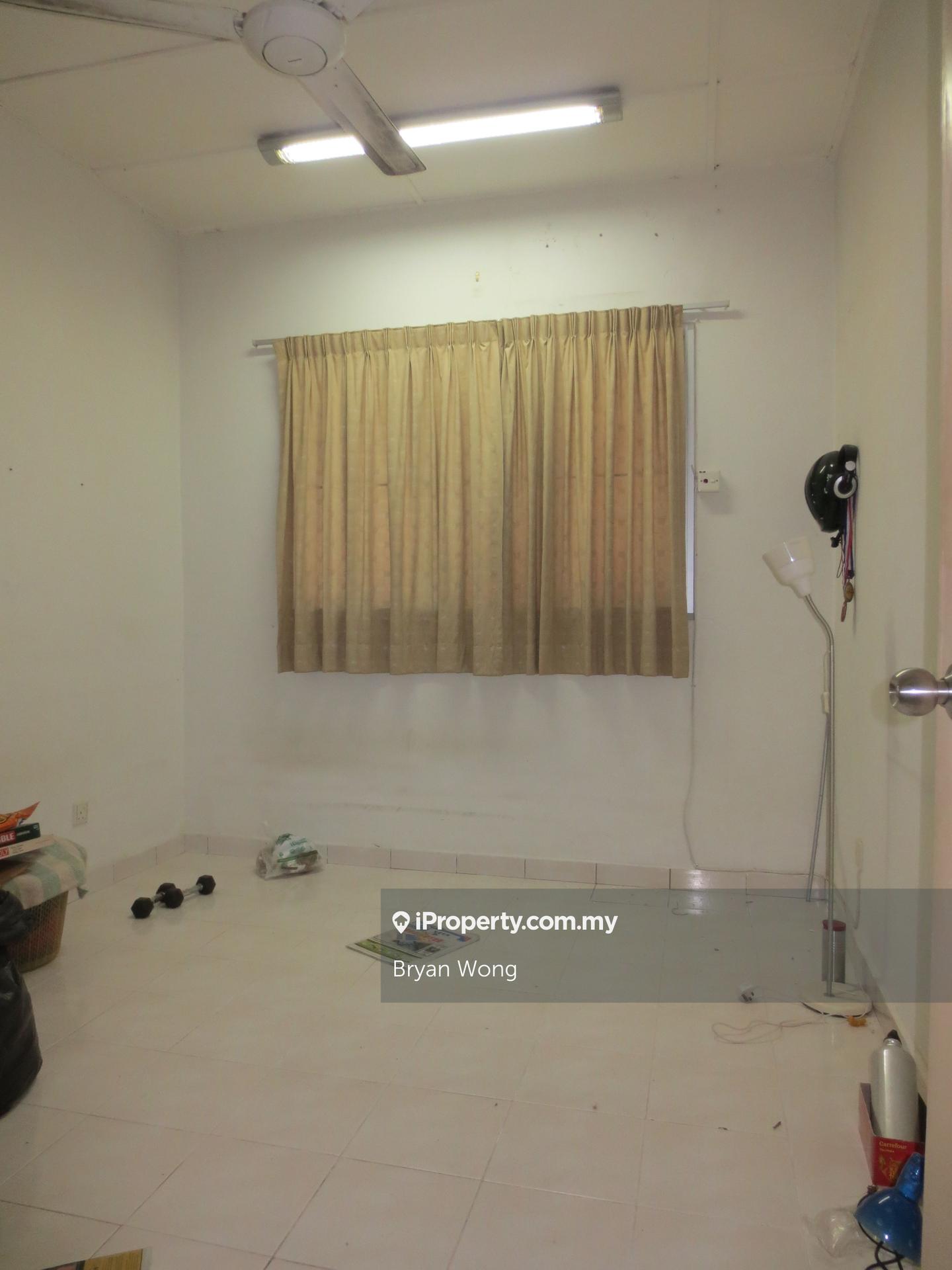 Rumah Berangkai 2 Tingkat untuk Dijual di Taman Prima Saujana, Kajang oleh Bryan Wong - iProperty.com.my