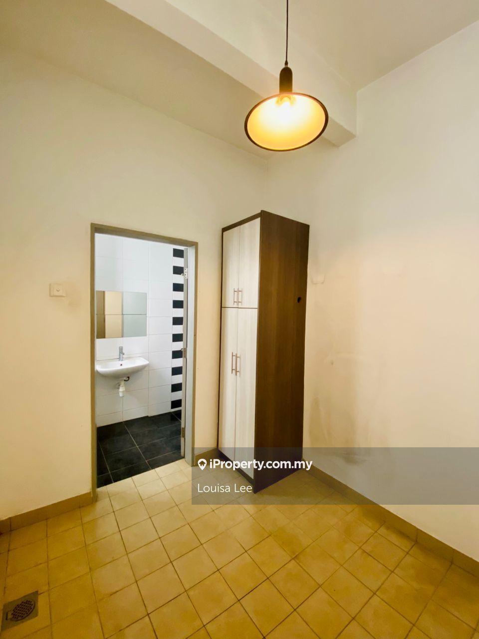 Townhouse for Sale in Kota Kemuning, Shah Alam by Louisa Lee - iProperty.com.my