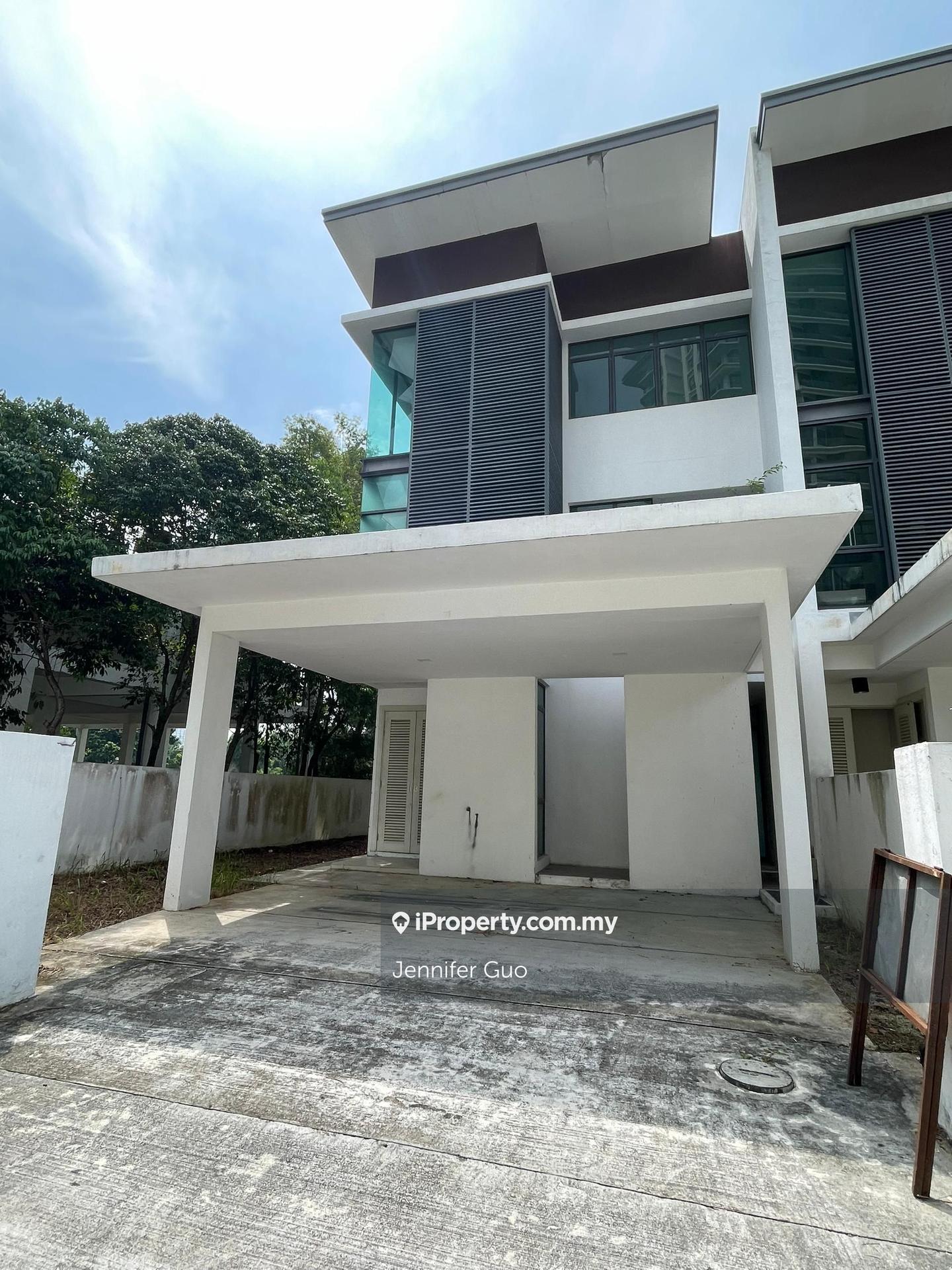 Rumah Berangkai 3 Tingkat untuk Dijual di Cristal Serin Villa, Cristal Serin Residence, Cyberjaya oleh Jennifer Guo - iProperty.com.my