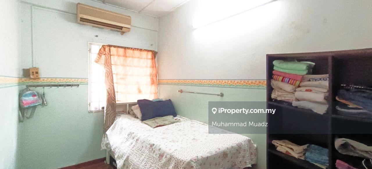 Rumah Berangkai 2 Tingkat untuk Dijual di Jalan Sungai Rasau, Berjaya Park, Shah Alam oleh Muhammad Muadz - iProperty.com.my