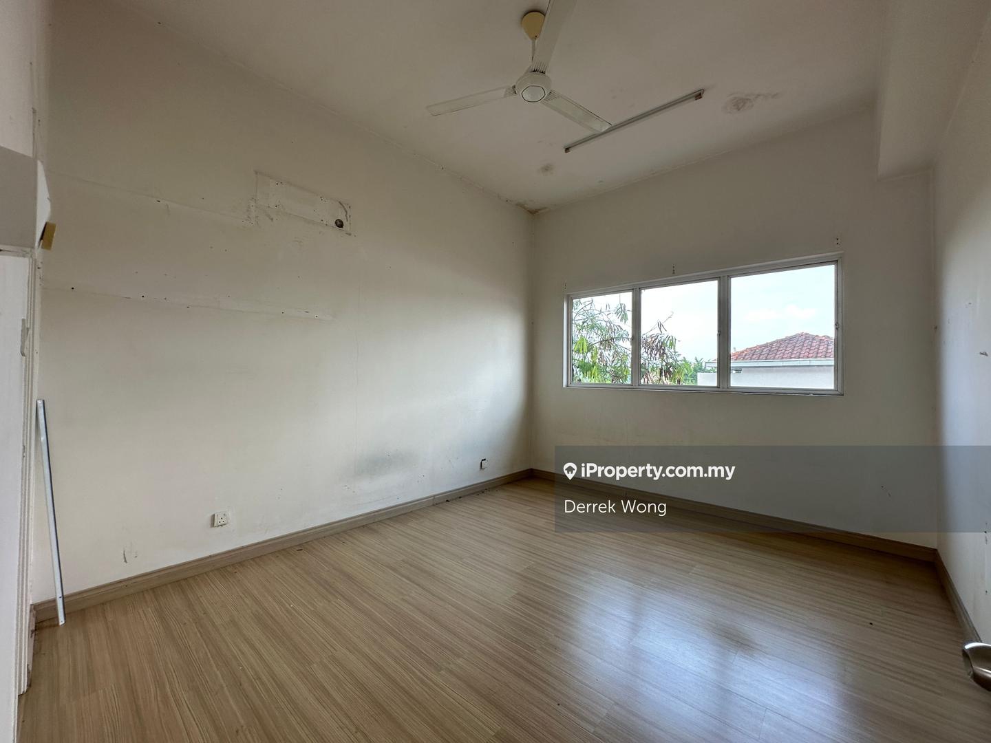 Rumah Berangkai 3 Tingkat untuk Dijual di Taman Nadayu 92, Kajang oleh Derrek Wong - iProperty.com.my