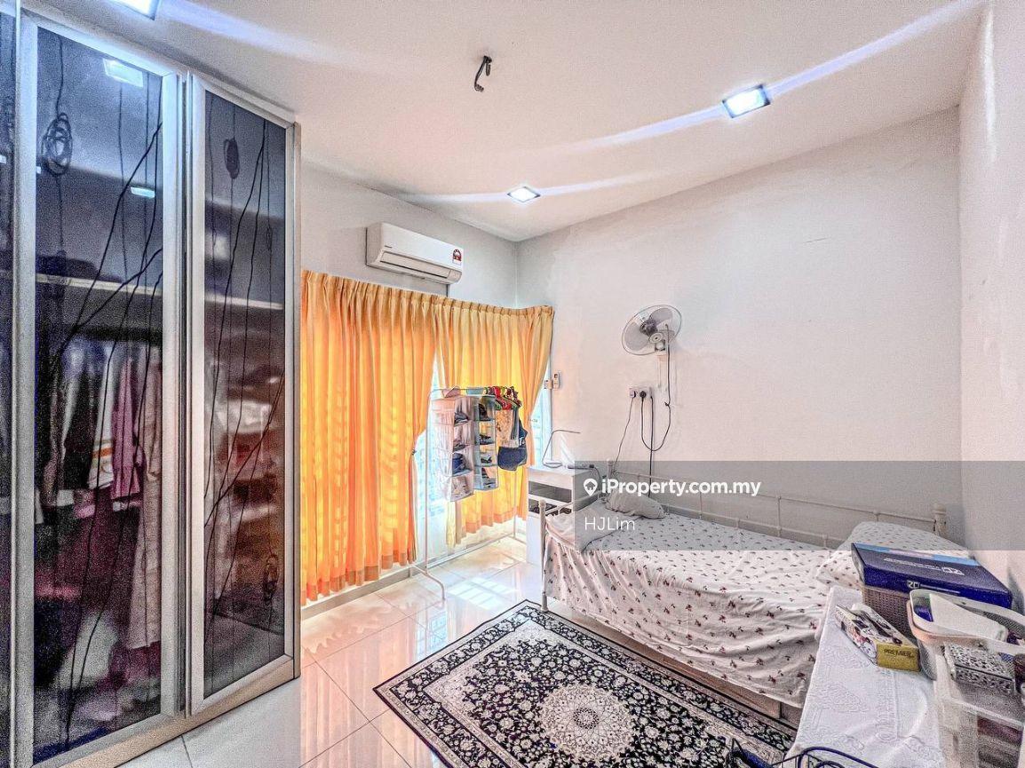 Rumah Berkembar untuk Dijual di Taman Saujana Emas, Kajang oleh HJLim - iProperty.com.my