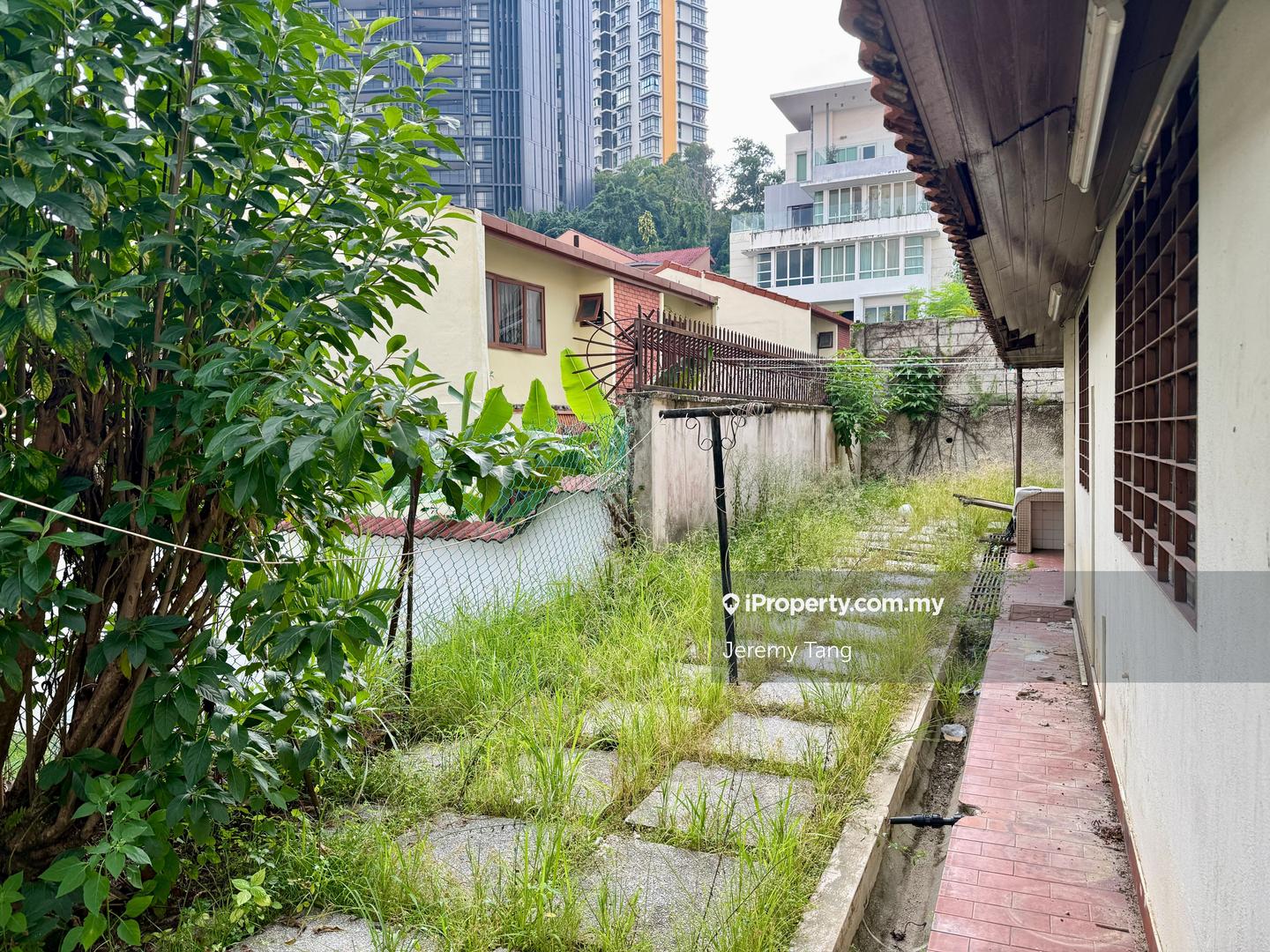 Banglo untuk Dijual di 2-storey Bungalow on Squarish Flat Land, Bangsar oleh Jeremy Tang - iProperty.com.my