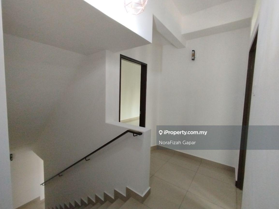 Townhouse for Sale in Kayu Ara, Selangor by NoraFizah Gapar - iProperty.com.my