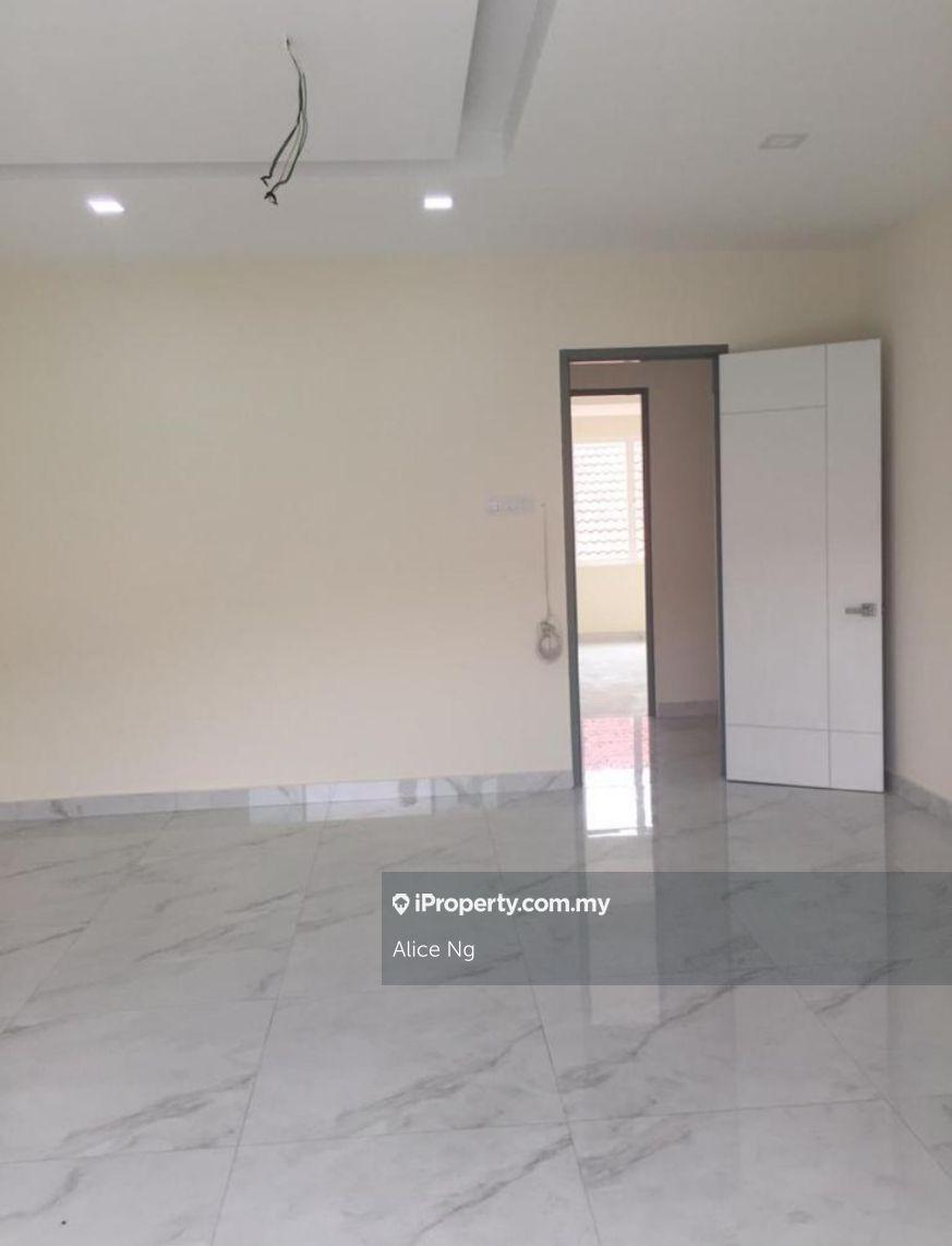 2-storey Terraced House for Sale in Ampang Saujana phase 3 End lot with extra Land, Ampang by Alice Ng - iProperty.com.my