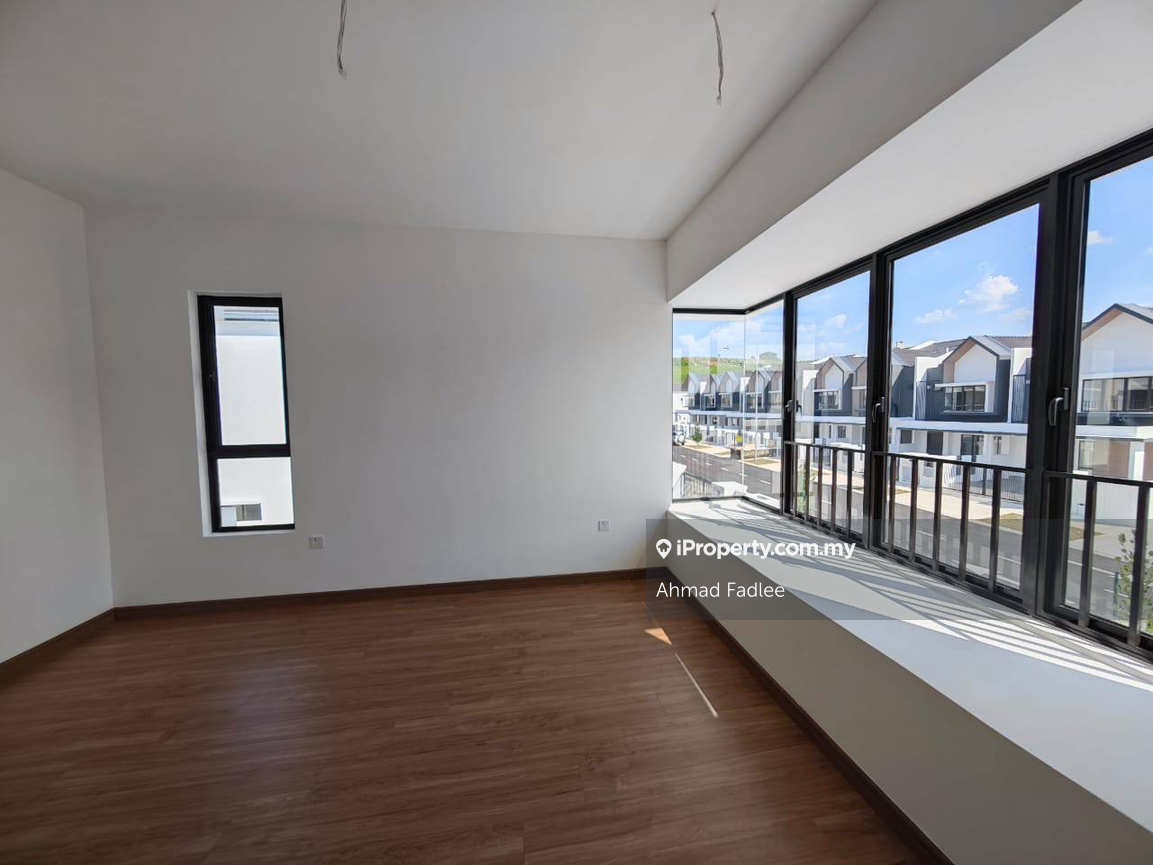 Rumah Berangkai 2 Tingkat untuk Dijual di Bandar Serenia, Dengkil oleh Ahmad Fadlee - iProperty.com.my