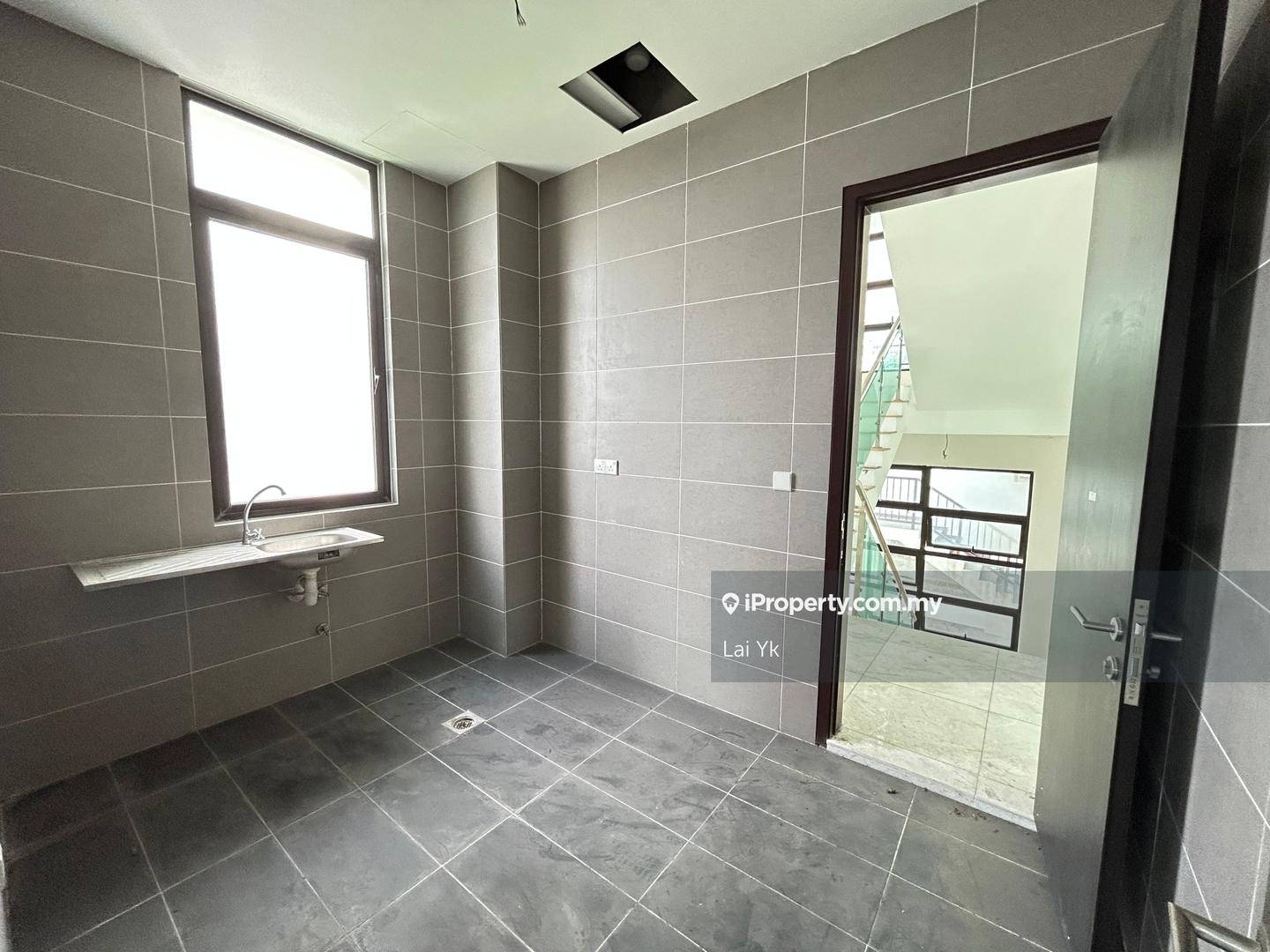 Rumah Berkembar untuk Dijual di Putra Heights, Subang Jaya oleh Lai Yk - iProperty.com.my