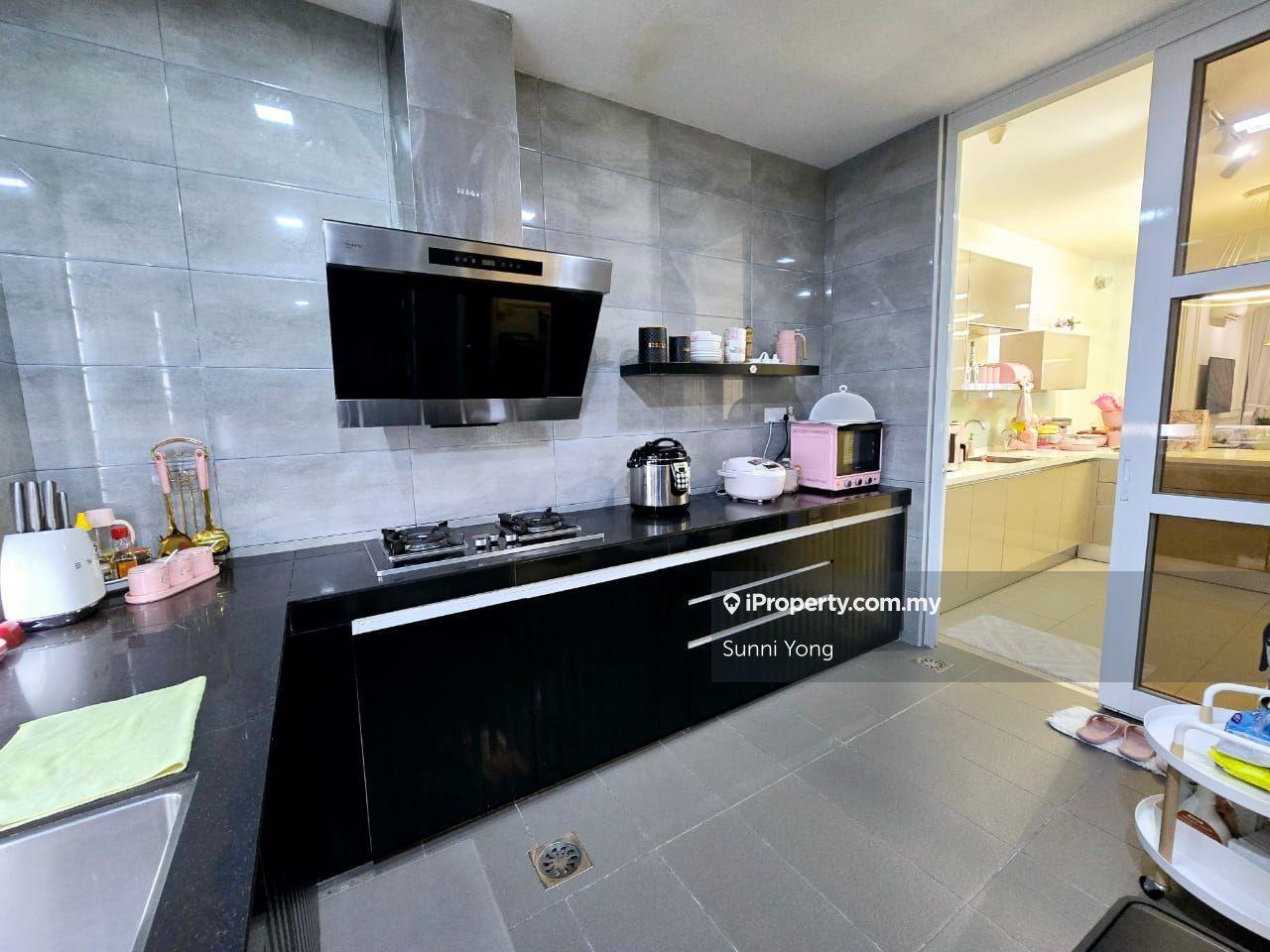 Rumah Berangkai 3 Tingkat untuk Dijual di Kinrara Residence, Puchong oleh Sunni Yong - iProperty.com.my