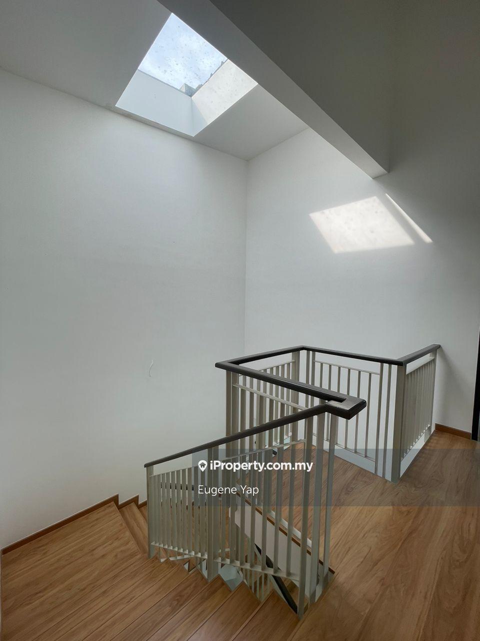 Rumah Berangkai 3 Tingkat untuk Dijual di Puncak Indah @ Ampang, Ampang oleh Eugene Yap - iProperty.com.my