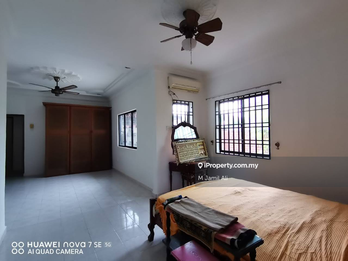Bungalow House for Sale in Kampung Melayu, Kluang by M Jamil Ali - iProperty.com.my