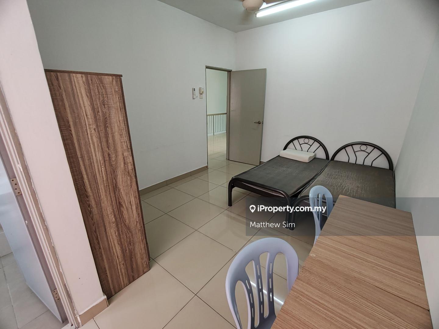 Townhouse for Rent in Bandar Saujana Putra, Tanjong Duabelas by Matthew Sim - iProperty.com.my