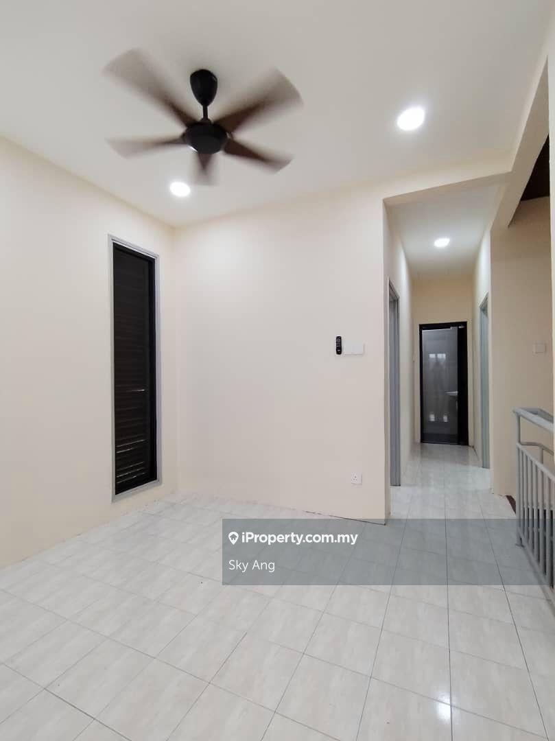 Rumah Bandar untuk Dijual di Bandar Putra, Kulai oleh Sky Ang - iProperty.com.my