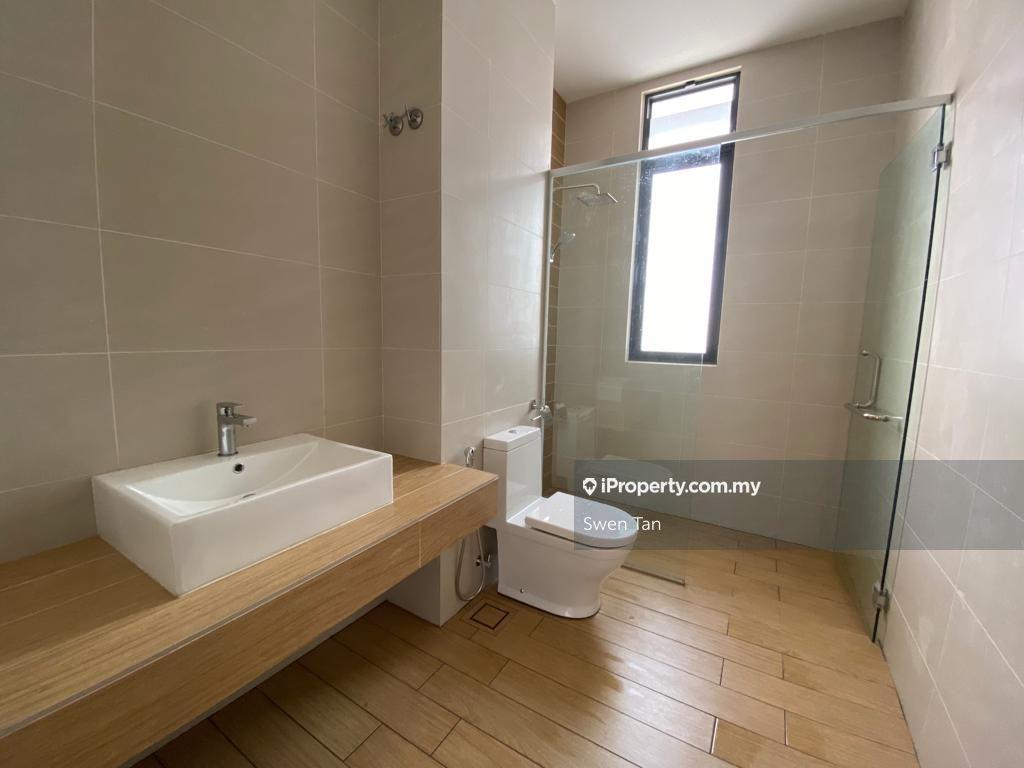 Rumah Berangkai 2 Tingkat untuk Dijual di Telok Panglima Garang, Selangor oleh Swen Tan - iProperty.com.my