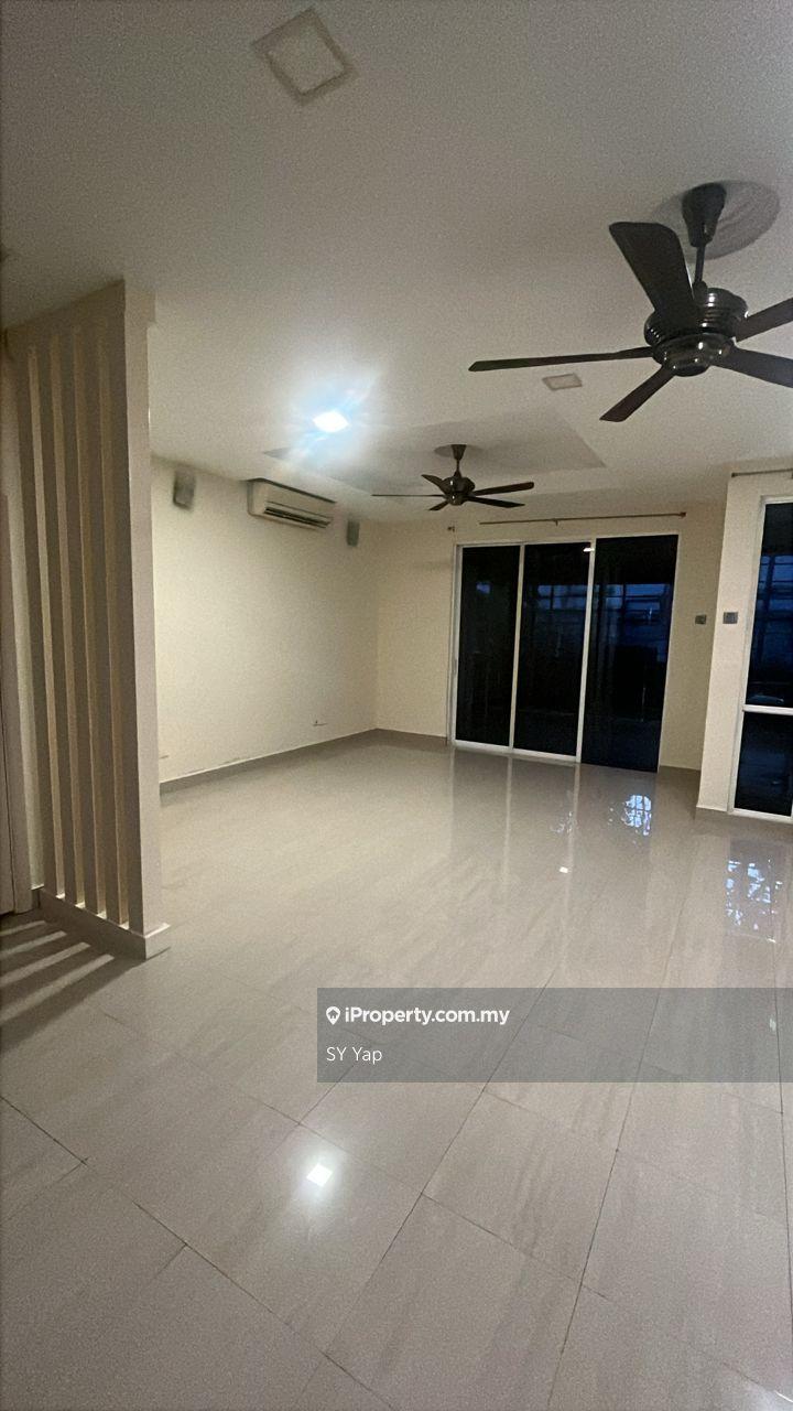 Rumah Berangkai 3 Tingkat untuk Disewa di Adiva Courtyard Desa Parkcity, Desa Parkcity oleh SY Yap - iProperty.com.my