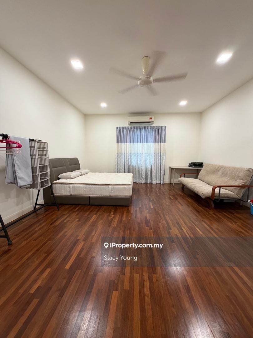 Rumah Berangkai 3 Tingkat untuk Dijual di Taman Taming Indah 2, Bandar Sungai Long oleh Stacy Young - iProperty.com.my