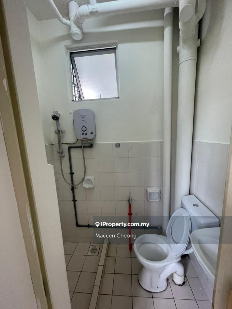 Apartment for Rent in Pangsapuri Lagoon Perdana by Maccen Cheong - iProperty.com.my