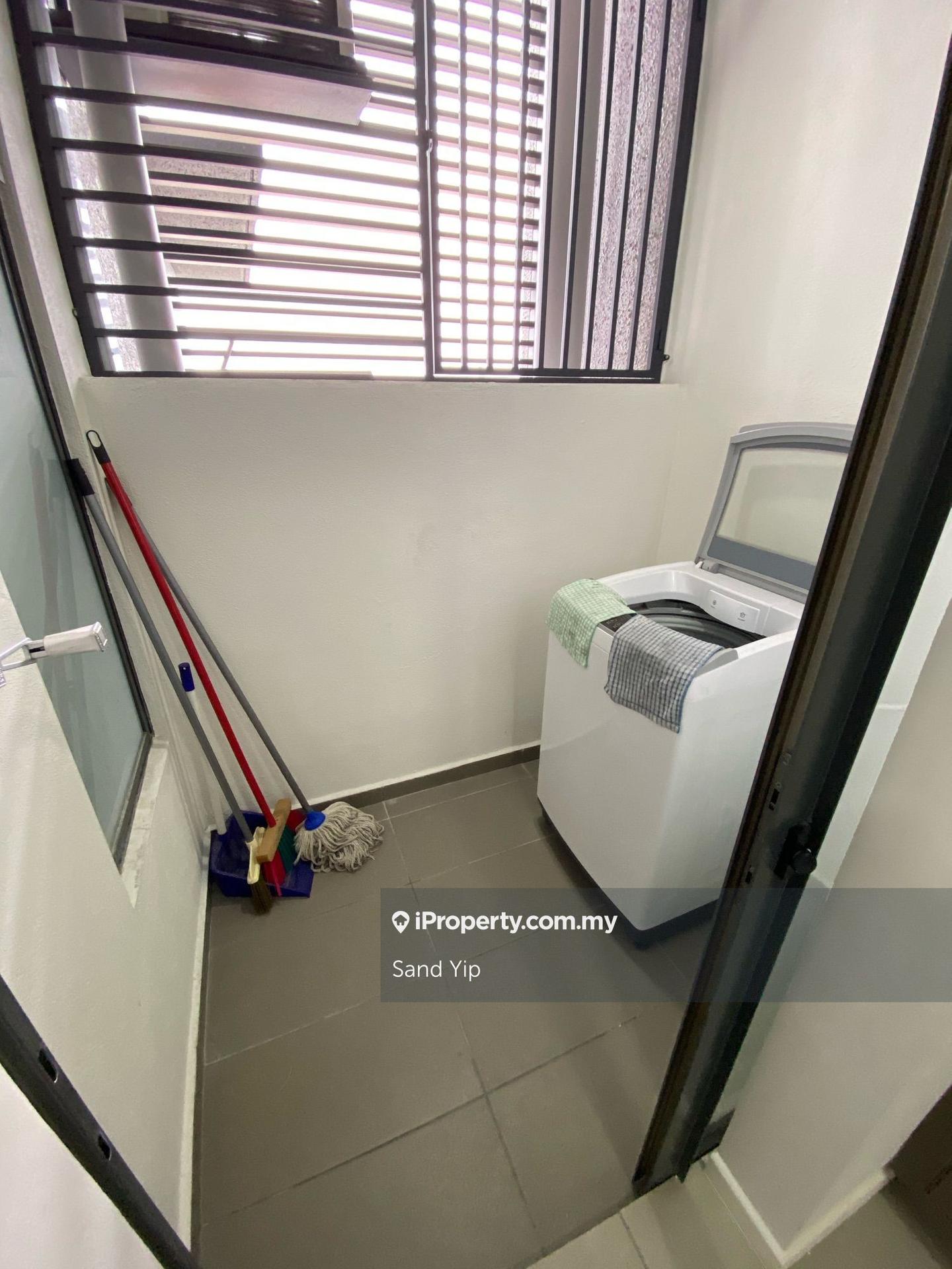 Service Residence for Rent in Seventeen Residences (Biji Living) by Sand Yip - iProperty.com.my