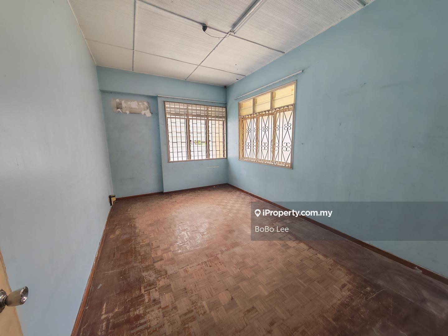 Rumah Berangkai 2 Tingkat untuk Dijual di dvdqz, Jalan Klang Lama (Old Klang Road) oleh BoBo Lee - iProperty.com.my