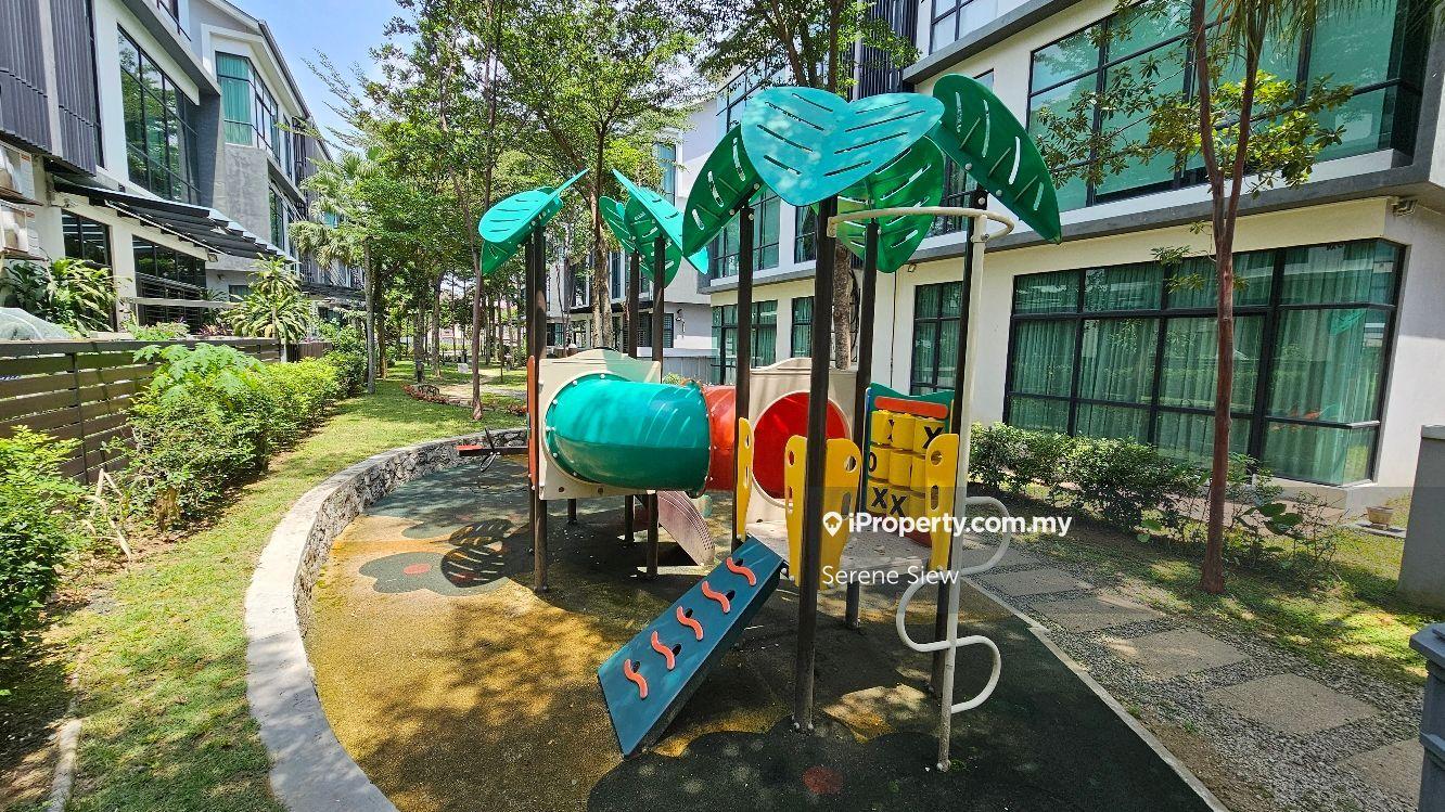 Rumah Berkembar untuk Dijual di Taman Bukit Serdang, Seri Kembangan oleh Serene Siew - iProperty.com.my