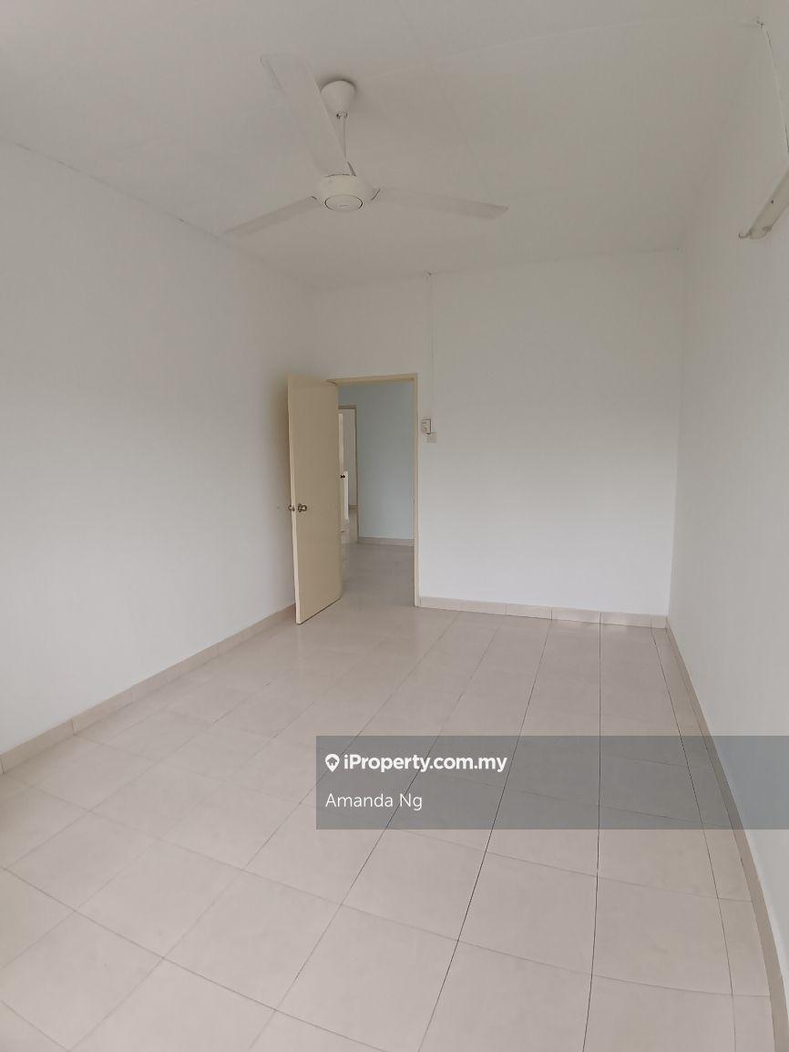 Rumah Berangkai 2 Tingkat untuk Disewa di Bandar Utama 12, Bandar Utama oleh Amanda Ng - iProperty.com.my