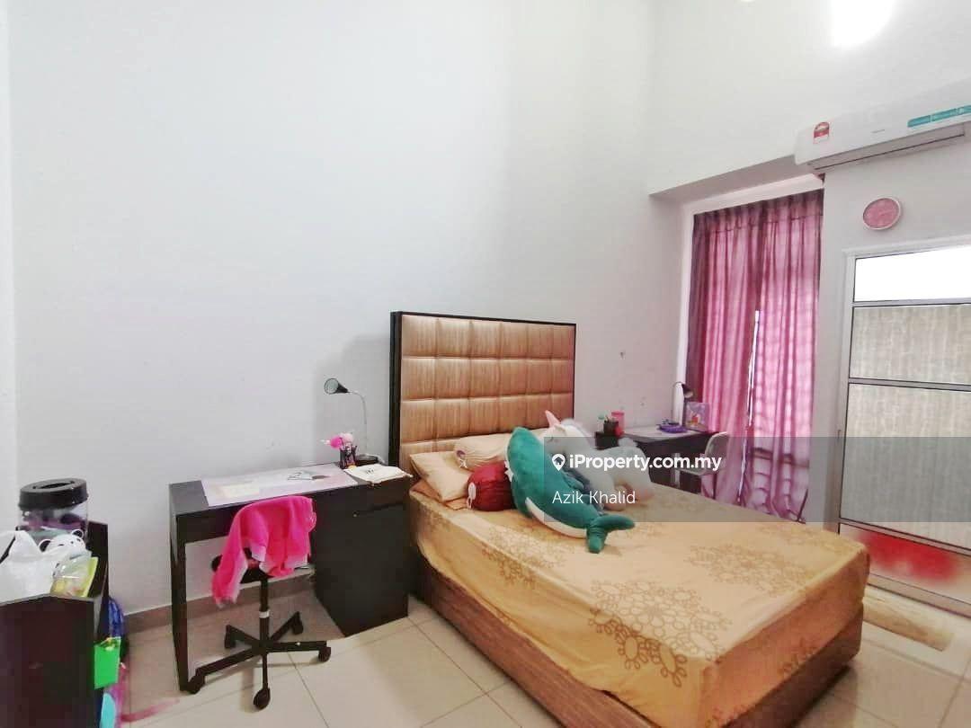 Rumah Berangkai 2 Tingkat untuk Dijual di Taman Glenmarie, Shah Alam oleh Azik Khalid - iProperty.com.my
