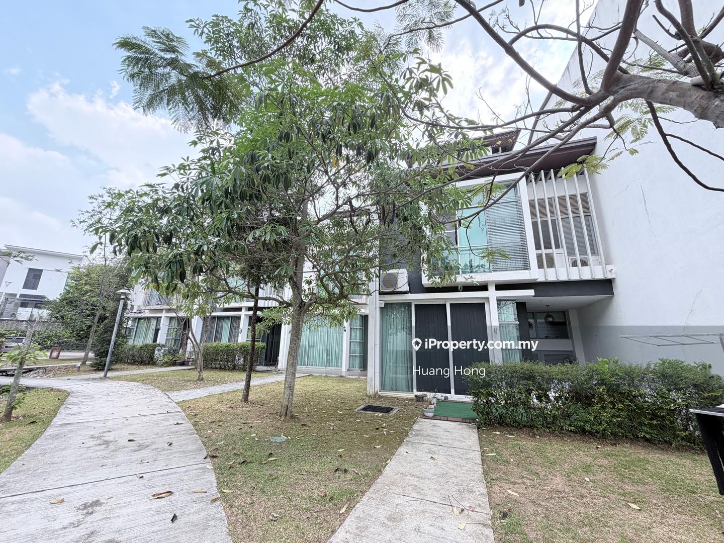 3-storey Terraced House for Sale in Schubert, Symphony Hills, Cyberjaya by Huang Hong - iProperty.com.my