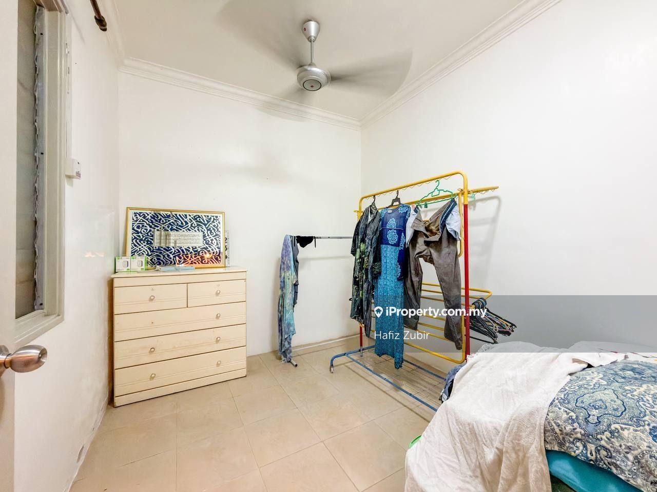 Rumah Berangkai 2.5 Tingkat untuk Dijual di Taman Dagang Permai, Ampang oleh Hafiz Zubir - iProperty.com.my