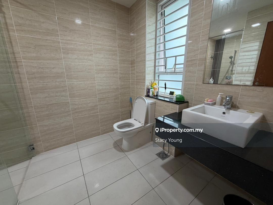 Rumah Berangkai 3 Tingkat untuk Dijual di Taman Taming Indah 2, Bandar Sungai Long oleh Stacy Young - iProperty.com.my