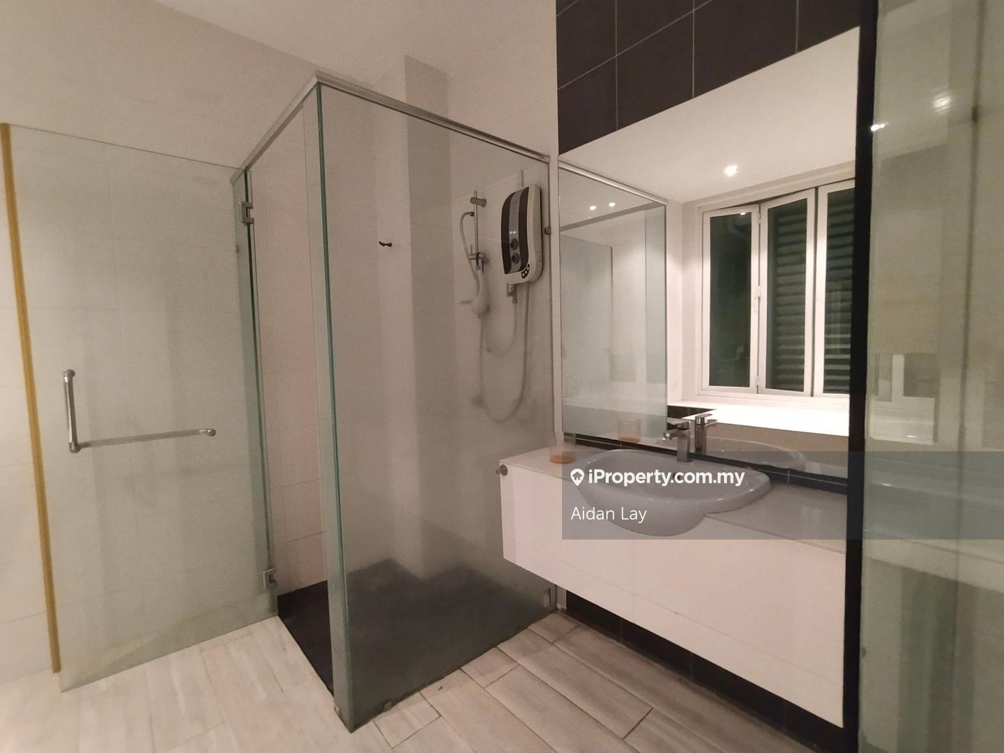 Townhouse for Sale in Kampung Sungai Kayu Ara, Petaling Jaya by Aidan Lay - iProperty.com.my