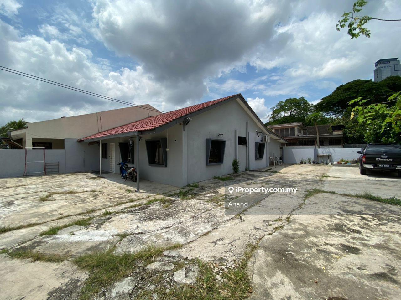Rumah Berangkai 1 Tingkat untuk Dijual di Seksyen 8, Petaling Jaya oleh Anand - iProperty.com.my