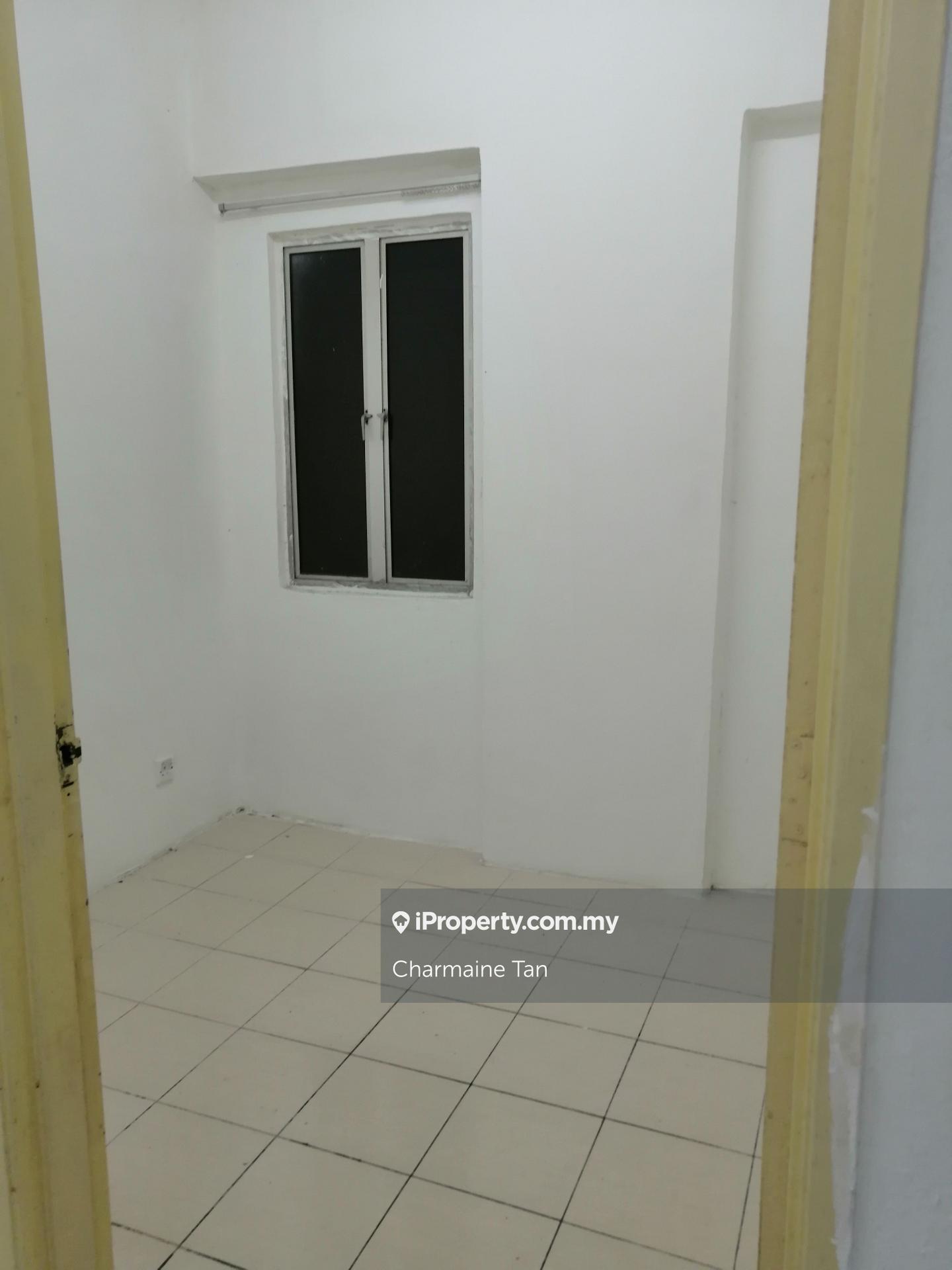 Pangsapuri untuk Dijual di Puncak Desa Apartment oleh Charmaine Tan - iProperty.com.my