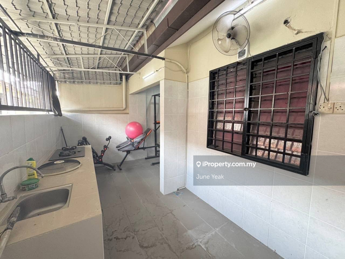 Rumah Berangkai 1.5 Tingkat untuk Dijual di Subang Jaya, Selangor oleh June Yeak - iProperty.com.my