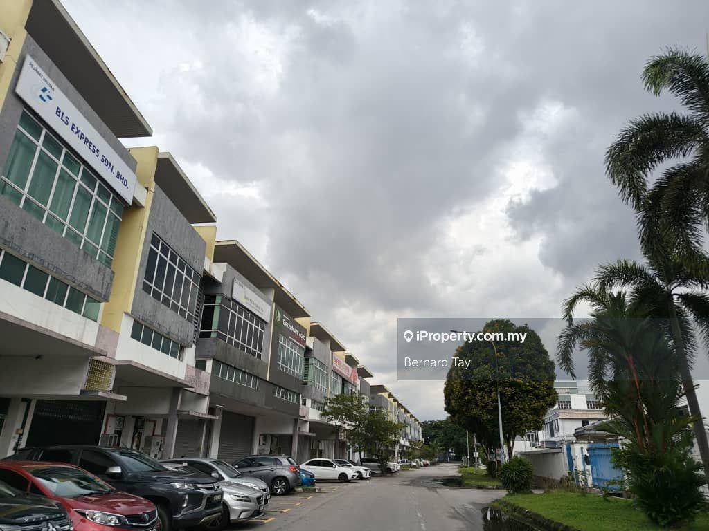 Kilang Teres untuk Dijual di Seksyen 33, Shah Alam oleh Bernard Tay - iProperty.com.my