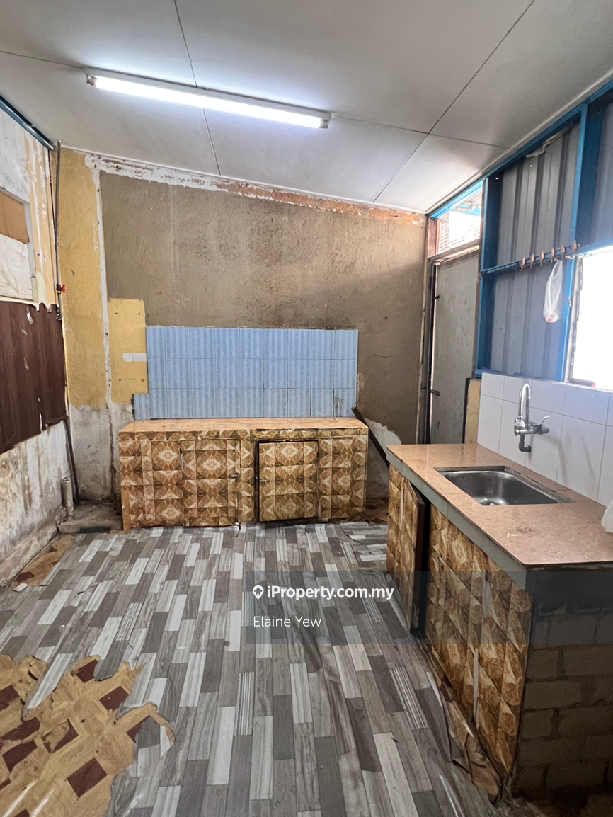 Rumah Berangkai 2 Tingkat untuk Dijual di Taman Dagang, Ampang oleh Elaine Yew - iProperty.com.my