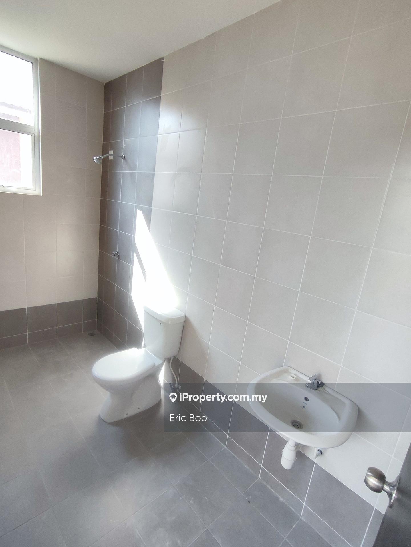 Semi-Detached House for Sale in Double Storey SemiD Hijauan Hills, Simpang Ampat by Eric Boo - iProperty.com.my