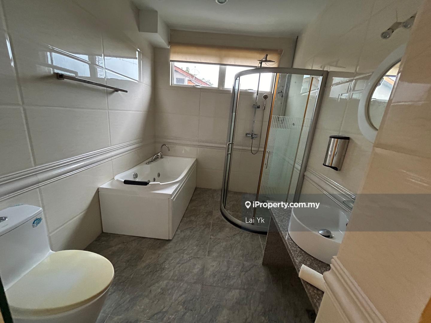 Bungalow House for Sale in Subang Heights, Subang Jaya by Lai Yk - iProperty.com.my