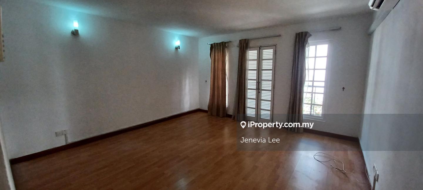 Rumah Bandar untuk Disewa di Ampang Hilir, Ampang oleh Jenevia Lee - iProperty.com.my