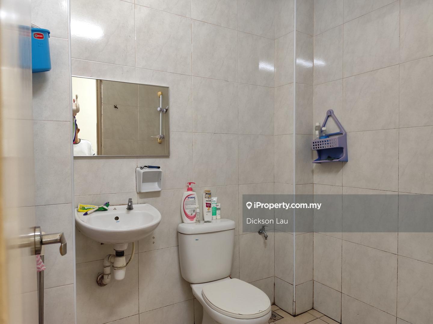 Rumah Berangkai 2 Tingkat untuk Dijual di Taman Sri Putra Mas, Sungai Buloh oleh Dickson Lau - iProperty.com.my