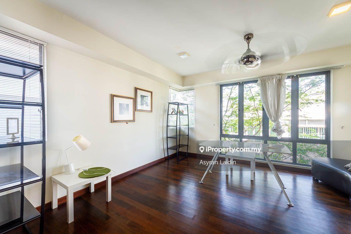 Semi-Detached House for Sale in 2.5sty Renovated Semi D Lakehill Villa, Bangi by Asyran Laidin - iProperty.com.my