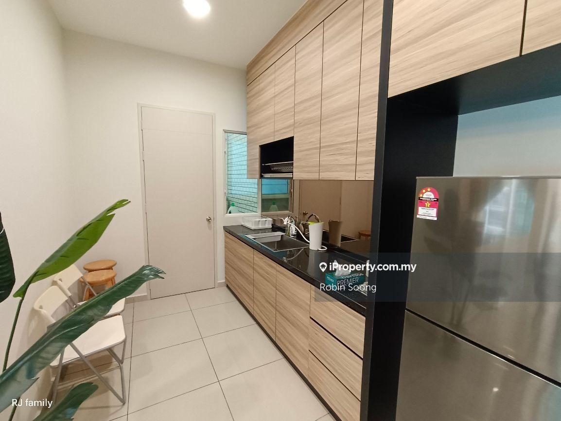 Service Residence for Sale in Parkland Residence by Robin Soong - iProperty.com.my