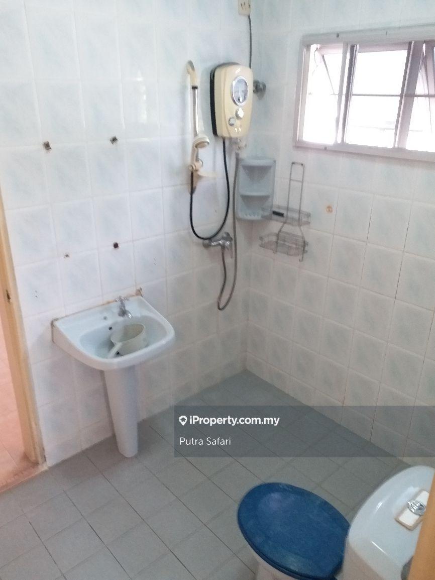 Semi-Detached House for Sale in sek 9, seksyen 9, shah alam, sec 9, section 9, Shah Alam by Putra Safari - iProperty.com.my