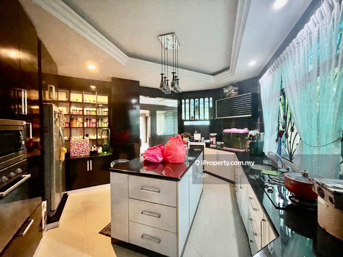 2.5-storey Terraced House for Sale in Laman Oakleaf, Ampang by Shah - iProperty.com.my