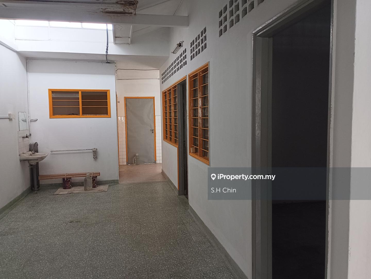 Rumah Berangkai 1 Tingkat untuk Dijual di Happy Garden, Kuchai Lama oleh S.H Chin - iProperty.com.my