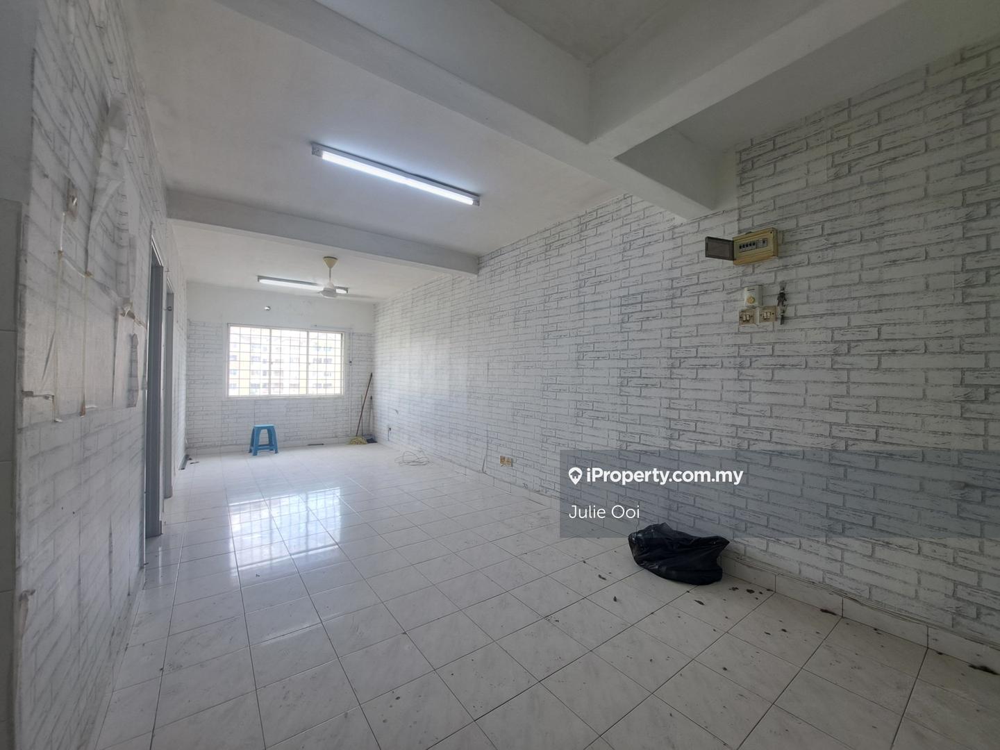 Apartment for Sale in Iris Apartment by Julie Ooi - iProperty.com.my