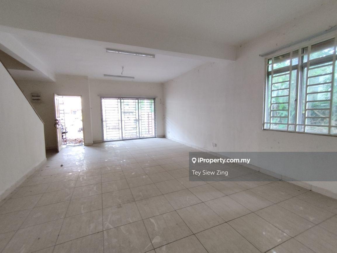 Rumah Berangkai 2.5 Tingkat untuk Dijual di Bukit Serdang, BS 9, BS 10, Taman Bukit Serdang, Seri Kembangan oleh Tey Siew Zing - iProperty.com.my