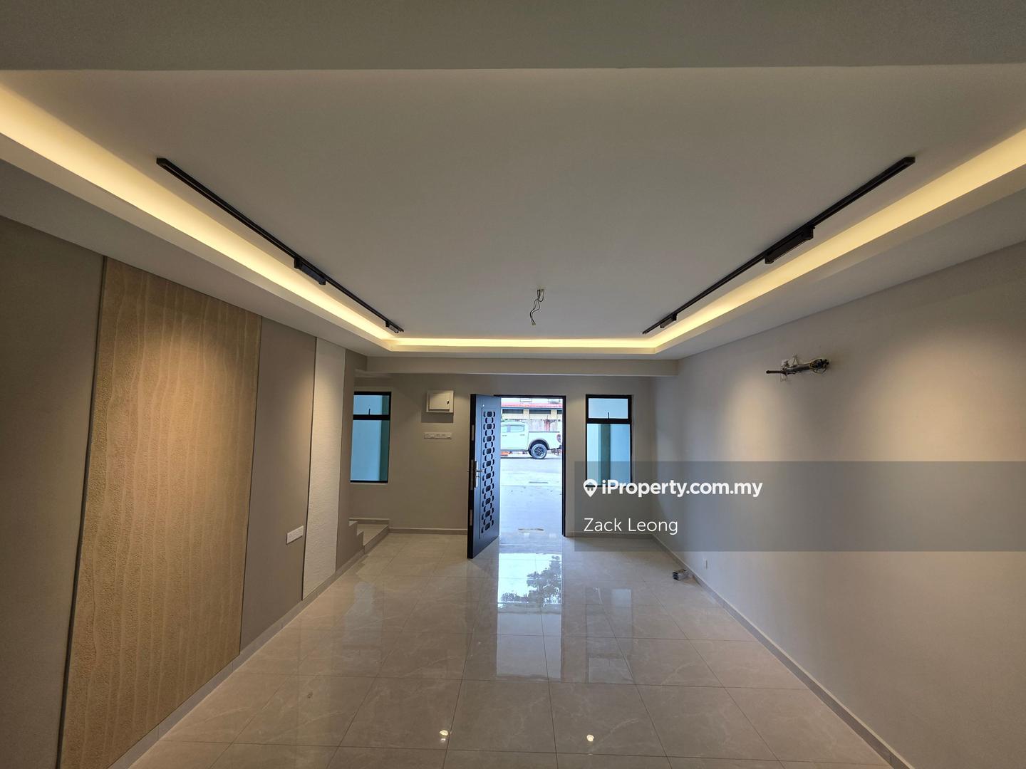Rumah Berangkai 2 Tingkat untuk Dijual di TAMAN PUCHONG UTAMA, Puchong oleh Zack Leong - iProperty.com.my