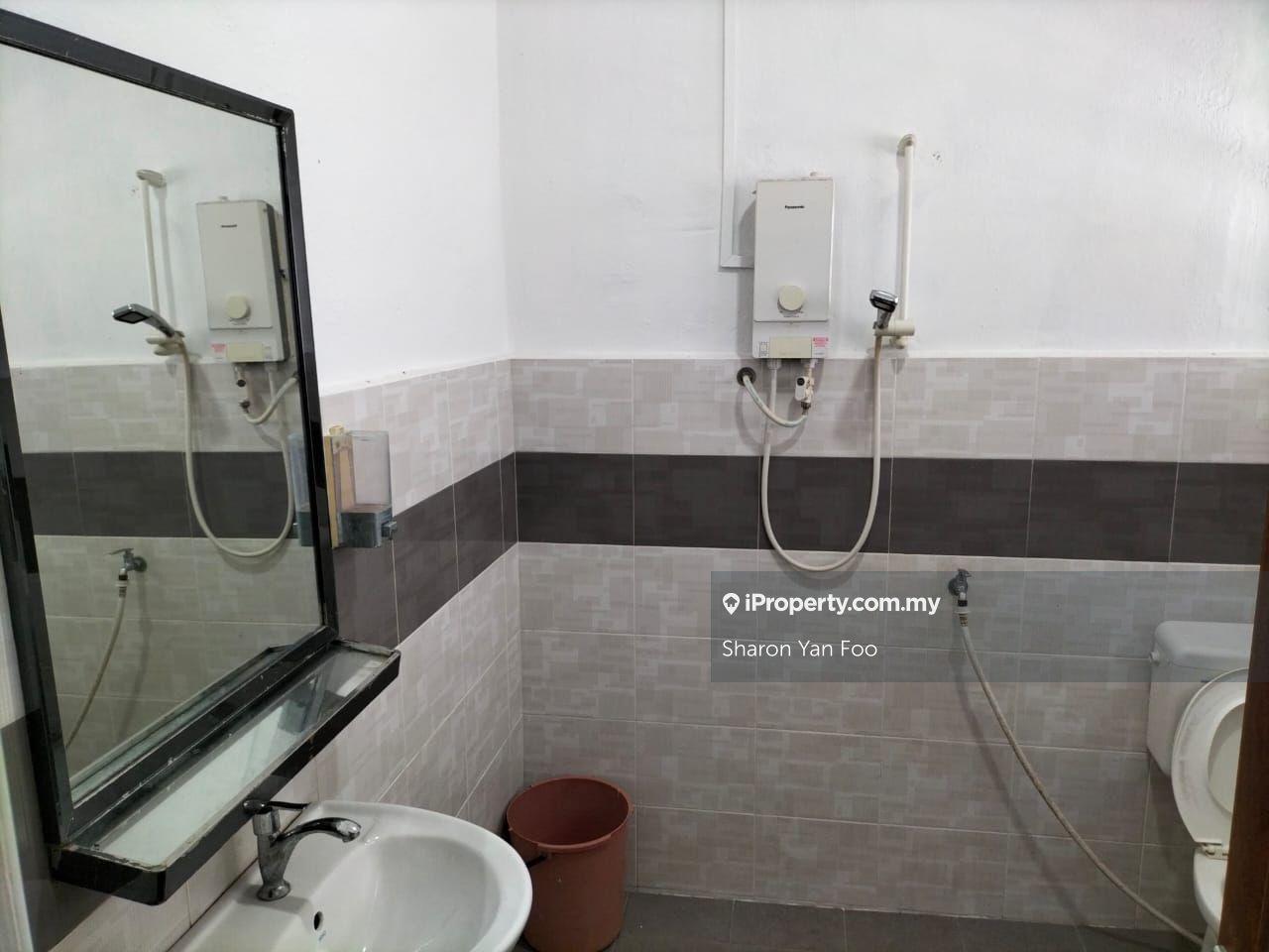 1-storey Terraced House for Sale in Taman Banang Height, Batu Pahat by Sharon Yan Foo - iProperty.com.my