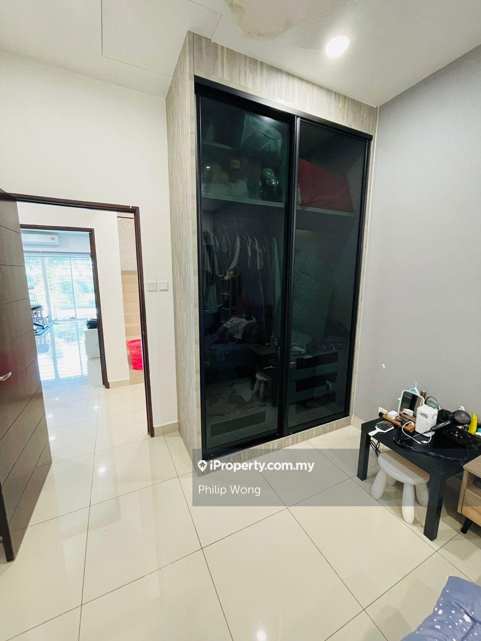 Rumah Berangkai 2.5 Tingkat untuk Dijual di Taman Bukit Serdang, Seri Kembangan, Seri Kembangan oleh Philip Wong - iProperty.com.my
